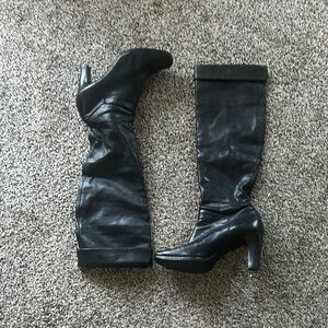 Liz Claiborne Black Heeled Boots Classic Design Size 7.5